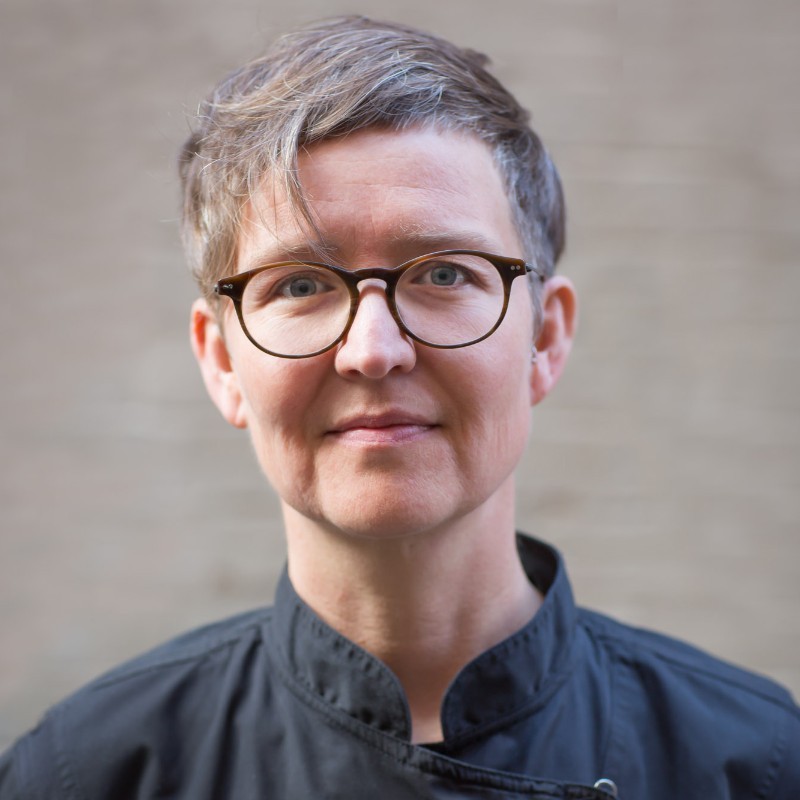jen-rae's headshot